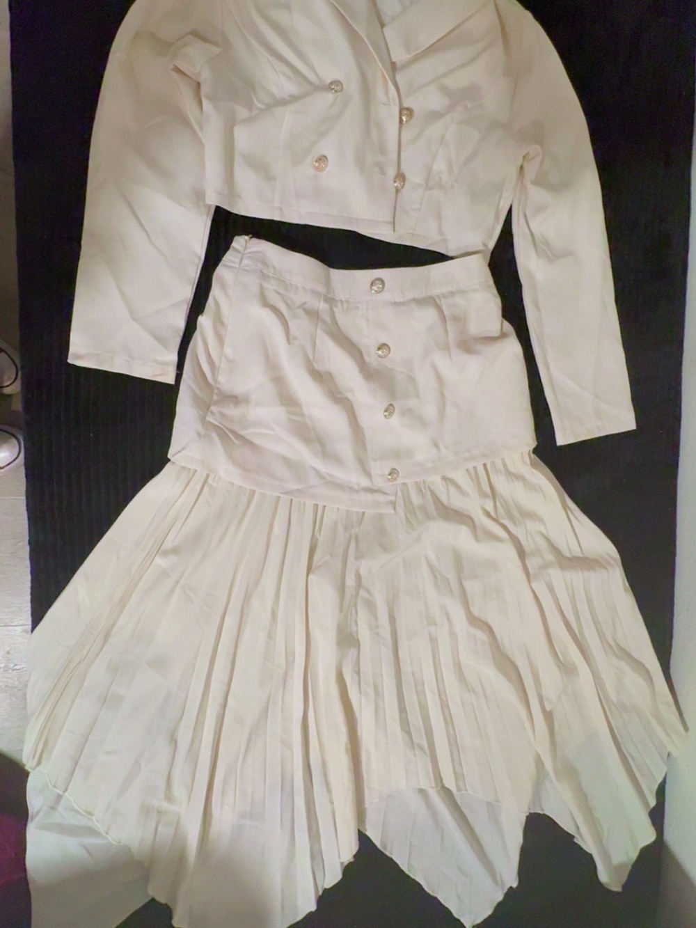 SHEIN Cream Two-Piece Buttoned Pleated Skirt Set